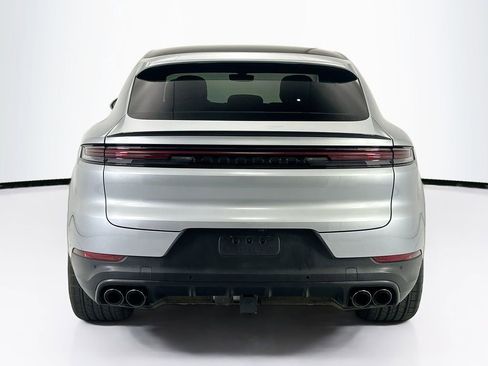 Used 2024 Porsche Cayenne Coupe AWD/4WD image 6