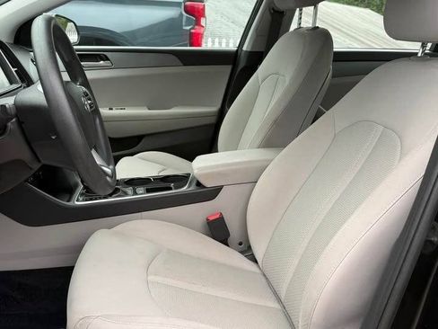 Used 2019 Hyundai Sonata SE FWD image 6