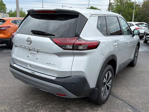 Used 2022 Nissan Rogue SV AWD/4WD image 6