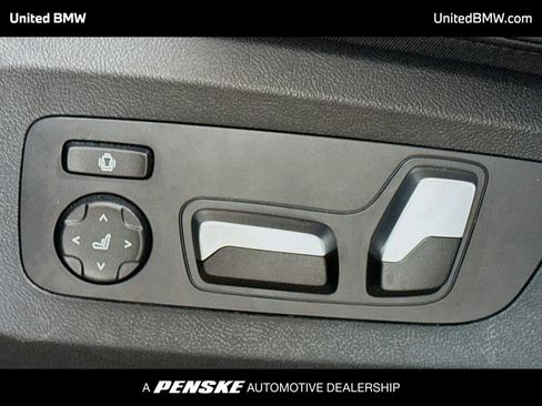 Certified 2025 BMW X5 xDrive50e image 4