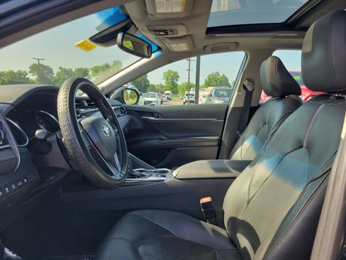 Used 2018 Toyota Camry XSE w/ Audio Package FWD image 15