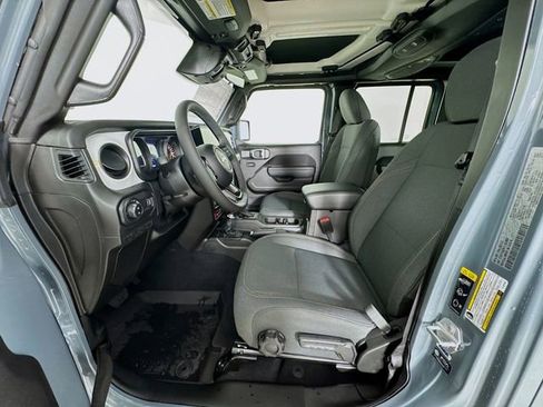 New 2026 Jeep Gladiator Sport image 23