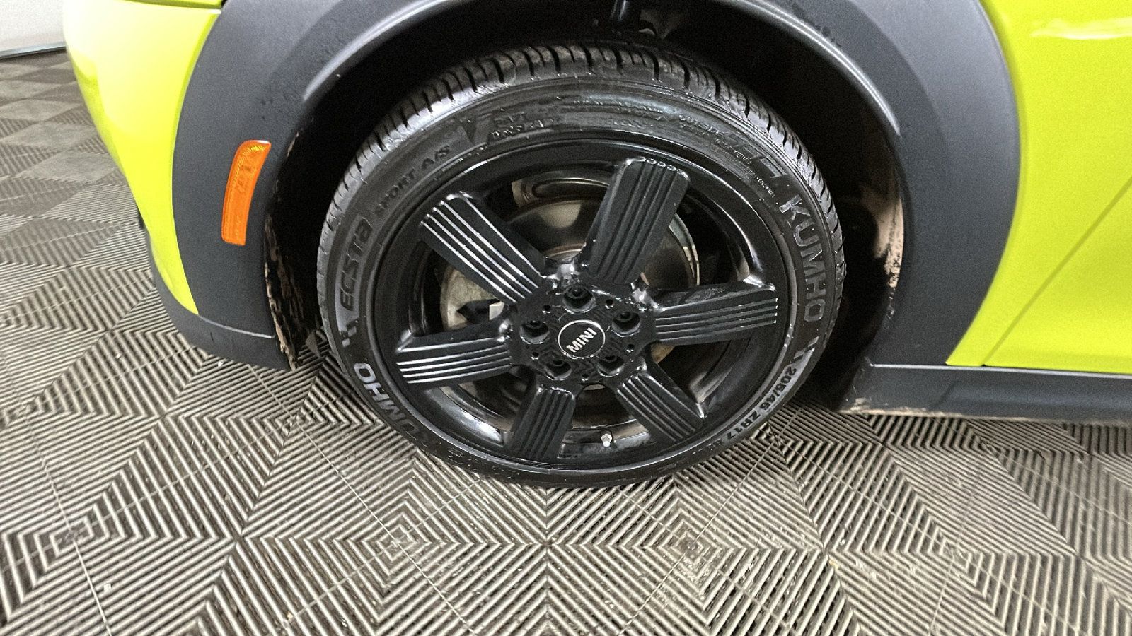 Used 2024 MINI Cooper S w/ Signature Upholstery Package FWD image 11