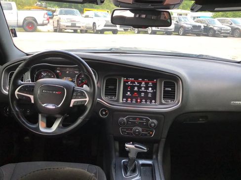 Used 2018 Dodge Charger R/T image 15