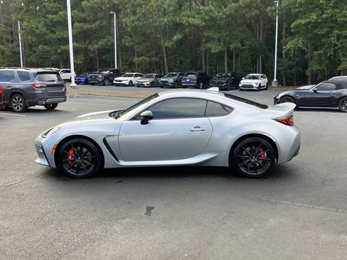 Used 2025 Toyota GR86 Premium w/ Performance Package RWD image 7