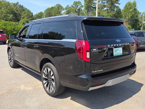 Used 2025 Ford Expedition Max Platinum w/ Driver's Package AWD/4WD image 3