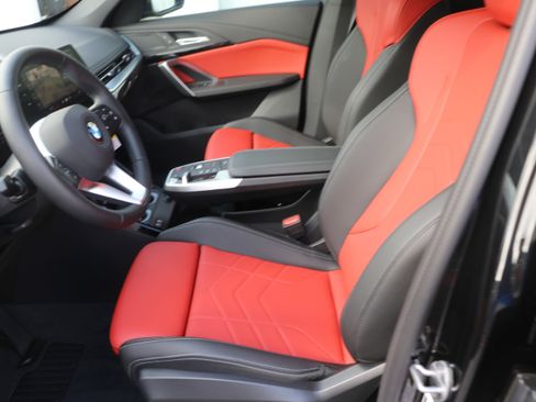 Certified 2025 BMW X1 xDrive28i w/ Technology Package image 15