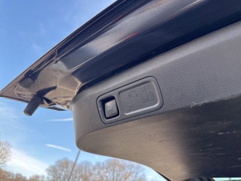 Used 2024 Ford Expedition Limited image 12