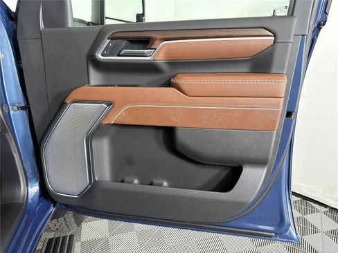 New 2026 GMC Sierra 2500 Denali Ultimate AWD/4WD image 12