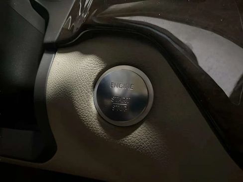 Used 2013 Mercedes-Benz GL 450 4MATIC image 40