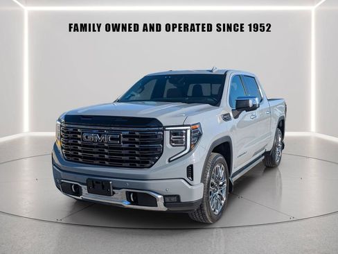 Used 2025 GMC Sierra 1500 Denali Ultimate AWD/4WD image 2