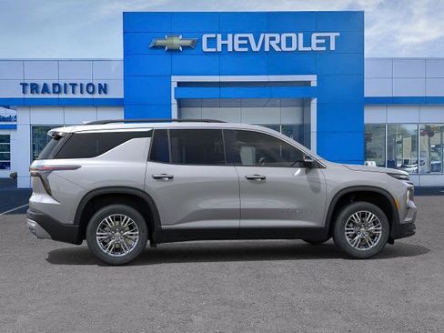 New 2026 Chevrolet Traverse LT w/ Driver Confidence Package image 5