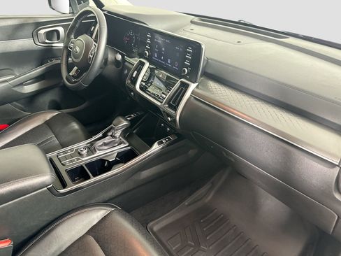 Used 2021 Kia Sorento S image 25