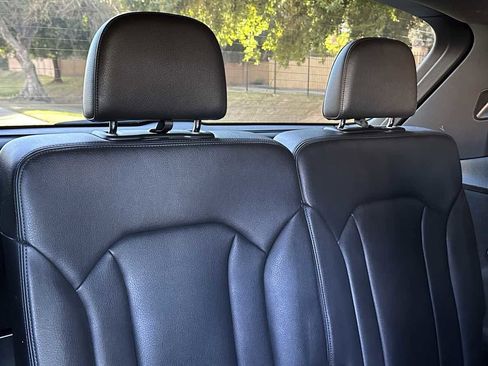 Used 2018 Audi Q7 3.0T Premium Plus w/ Premium Plus Package image 31