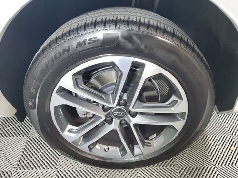 Used 2025 Audi Q5 Premium w/ Premium Plus AWD/4WD image 11