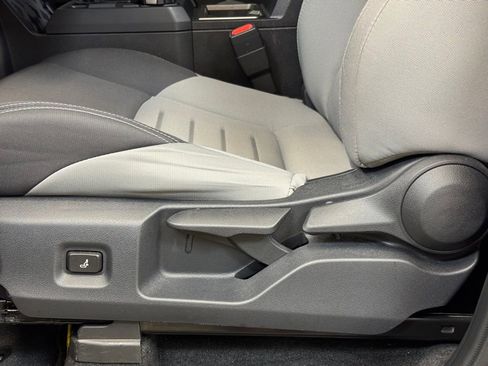 Used 2025 Toyota Tacoma TRD Off-Road image 11