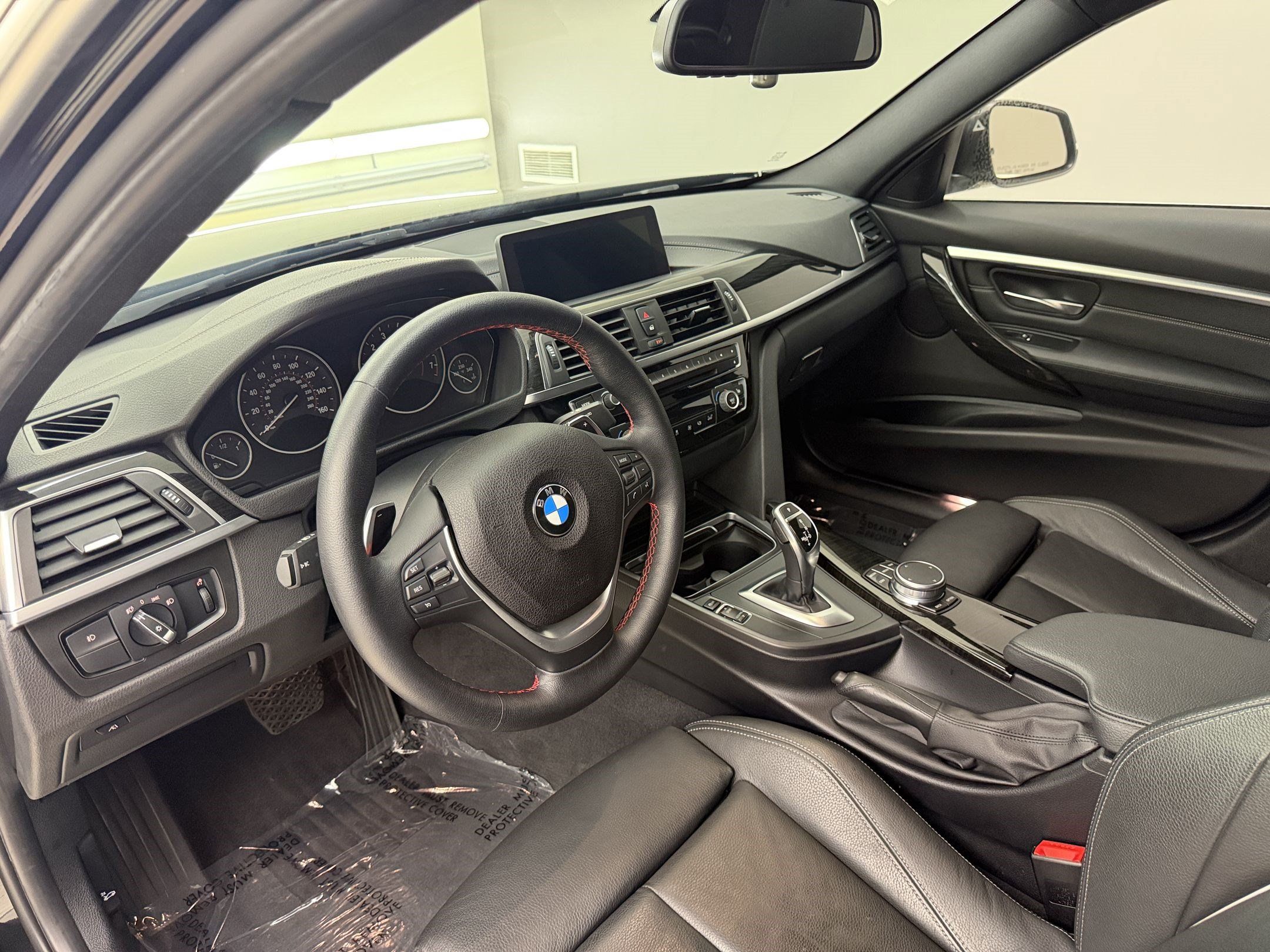Used 2018 BMW 330i Sedan w/ Convenience Package RWD image 4