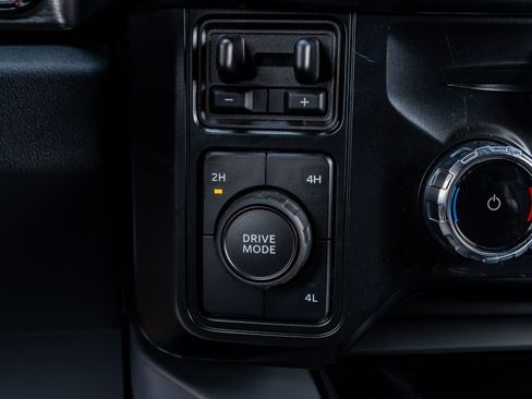 Used 2026 Ford F350 Lariat w/ Lariat Premium Package image 24