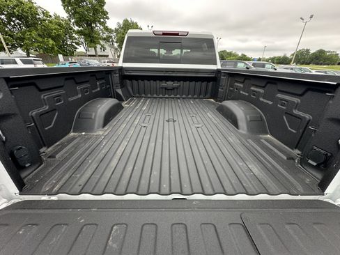 Used 2026 Chevrolet Silverado 3500 LT AWD/4WD image 11