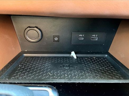 Used 2024 Nissan Pathfinder Platinum image 10