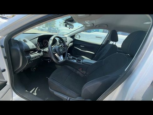 Used 2021 Nissan Sentra S FWD image 5