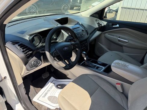 Used 2017 Ford Escape SE AWD/4WD image 6