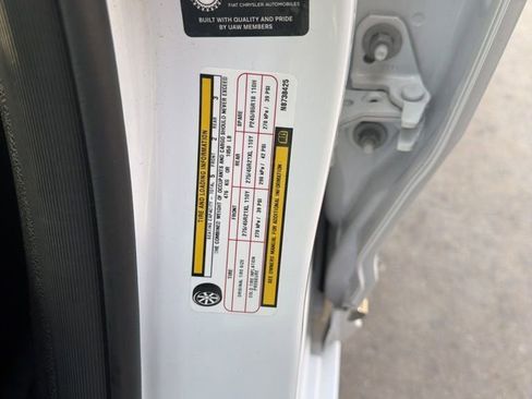 Used 2022 Jeep Grand Cherokee Summit AWD/4WD image 56