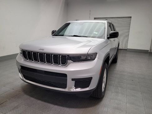 Used 2024 Jeep Grand Cherokee L Laredo AWD/4WD image 15
