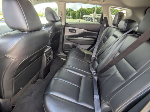 Used 2024 Nissan Murano SV AWD/4WD image 14