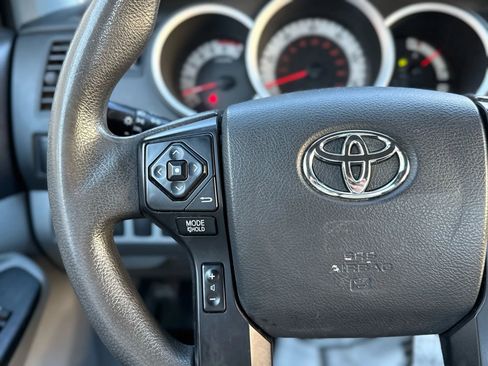 Used 2015 Toyota Tacoma 2WD Access Cab image 25