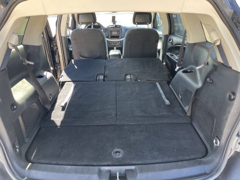 Used 2016 Dodge Journey SXT FWD image 25