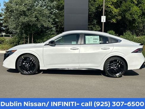 New 2026 Nissan Sentra SR FWD image 7
