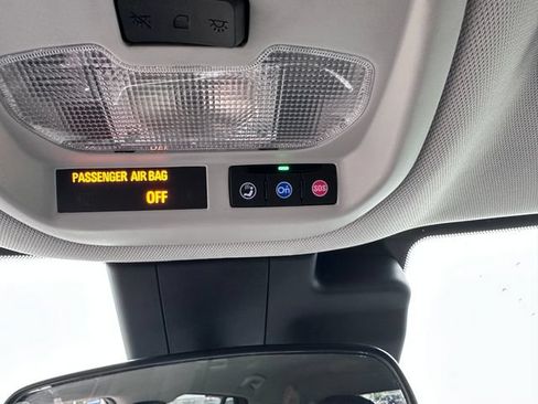 Used 2024 Chevrolet Trax ACTIV w/ Driver Confidence Package FWD image 19