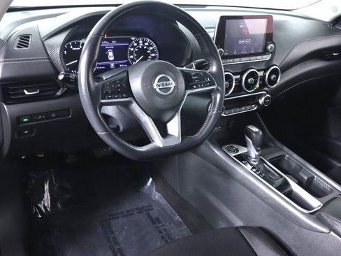 Used 2021 Nissan Sentra SV FWD image 9