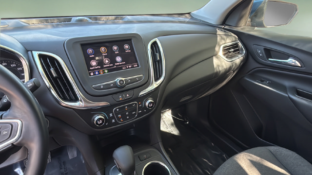 Used 2024 Chevrolet Equinox LT FWD image 23