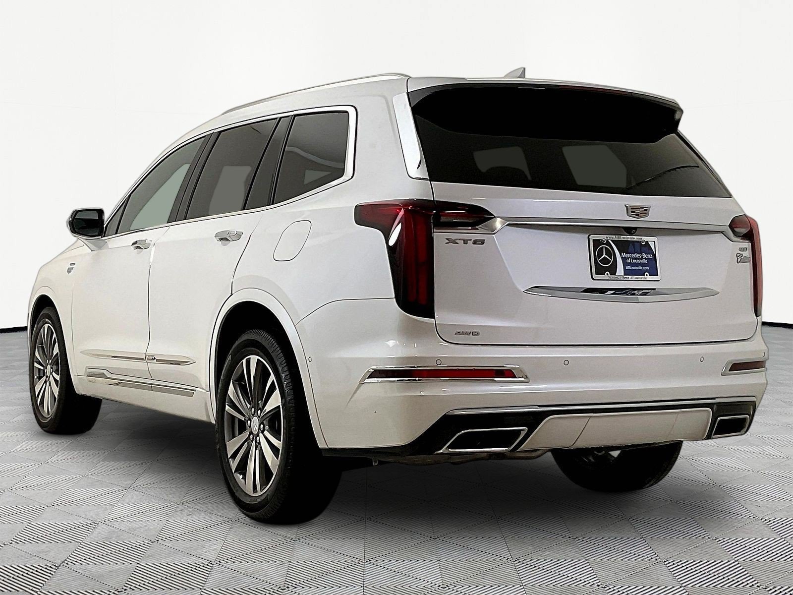 Used 2021 Cadillac XT6 Premium Luxury AWD/4WD image 4