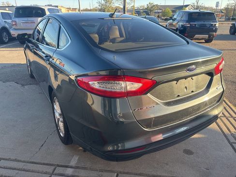 Used 2015 Ford Fusion SE w/ Equipment Group 202A image 7