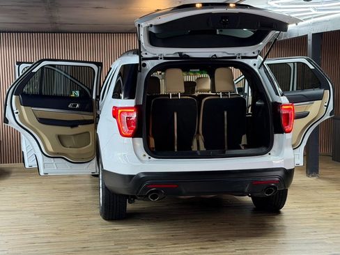 Used 2016 Ford Explorer FWD image 9