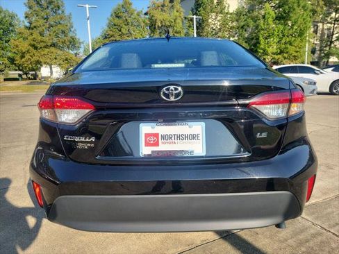 Certified 2025 Toyota Corolla LE FWD image 5