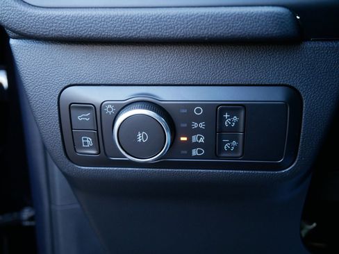 Used 2025 Ford Escape SE w/ PHEV Premium Package image 26