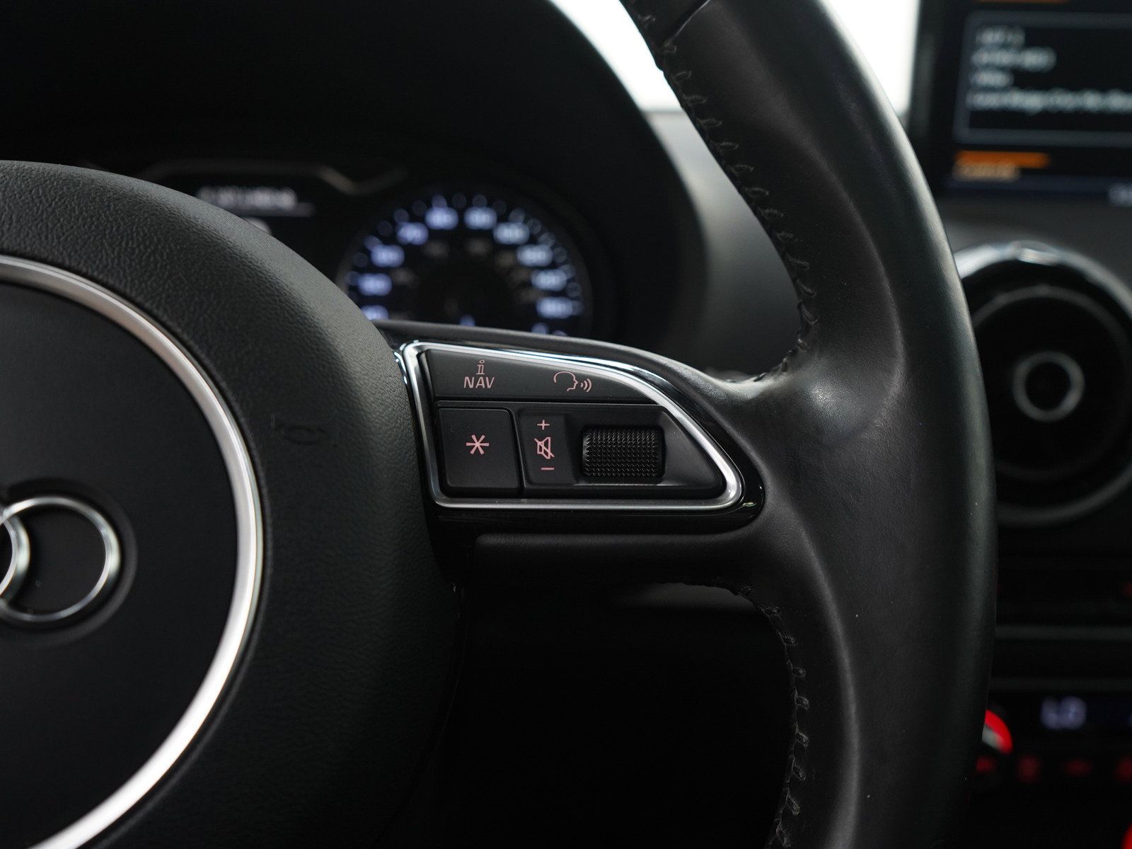 Used 2016 Audi A3 e-tron Premium w/ Audi MMI Navigation Plus FWD image 26