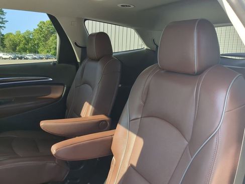 Used 2021 Buick Enclave Avenir w/ Avenir Technology Package image 31
