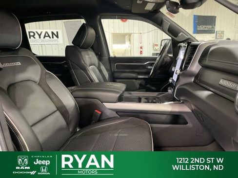 Used 2024 RAM 1500 Laramie AWD/4WD image 34