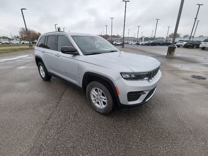 Used 2022 Jeep Grand Cherokee Laredo w/ Luxury Tech Group I