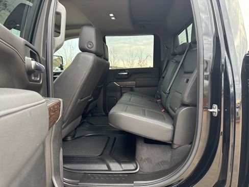 Used 2021 GMC Sierra 2500 Denali w/ Denali Black Diamond Edition image 15