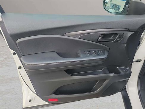 Used 2023 Honda Passport EX-L image 17