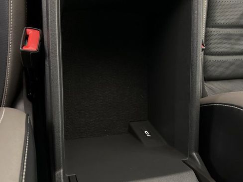 Used 2021 Volkswagen Atlas Cross Sport SEL Premium image 24