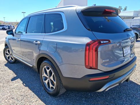 Used 2021 Kia Telluride EX w/ Towing Package AWD/4WD image 3