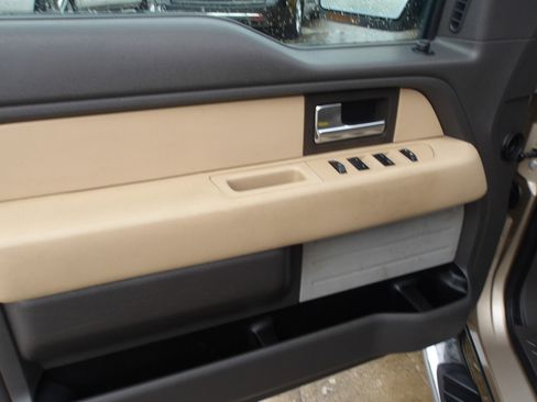 Used 2014 Ford F150 XLT w/ Equipment Group 302A Luxury image 18