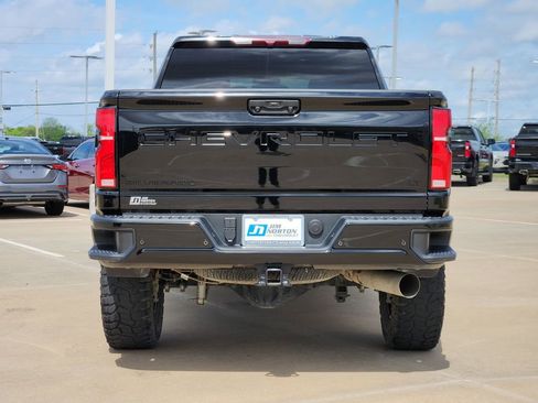 Used 2025 Chevrolet Silverado 2500 LT w/ Trail Boss Package image 9